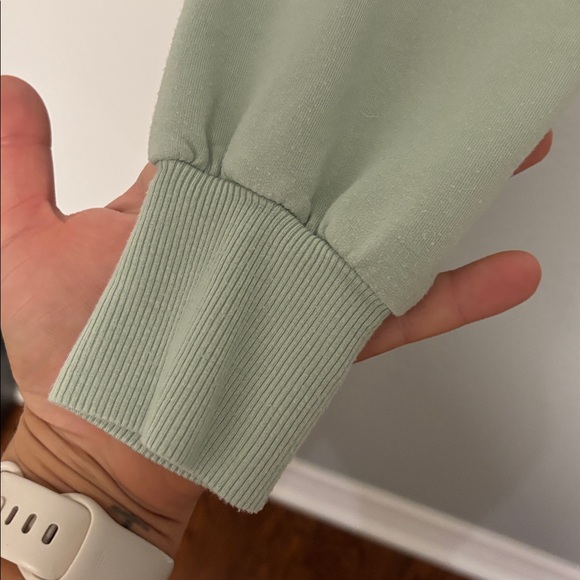 Young Fabulous & Broke Sage Green Sweater Women’s Size: Medium - Picture 5 of 5